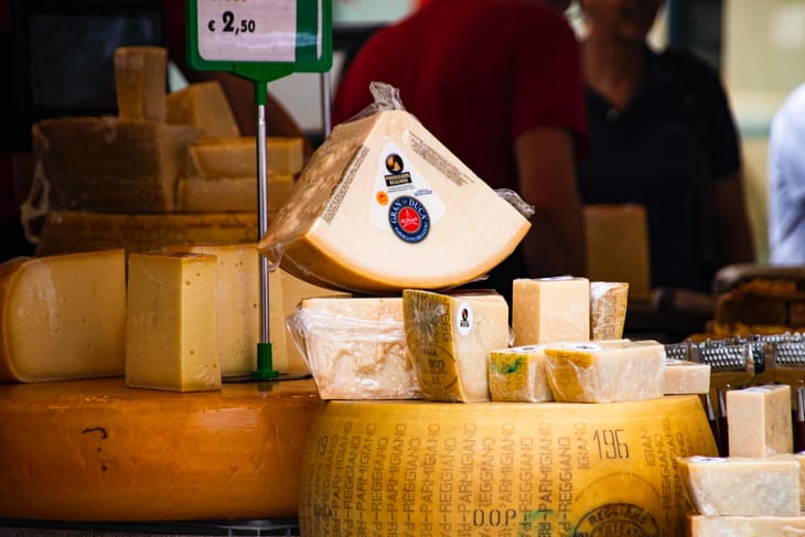 മിന്നുംപ്രകടനം കാഴ്ചവച്ച് എഫ്.എം.സി.ജി ഓഹരികൾ, ദിവസത്തെ ഉയർന്ന നിലയിൽ അടച്ച് വിപണി - പോസ്റ്റ്മാർക്കറ്റ് റിപ്പോർട്ട്￼